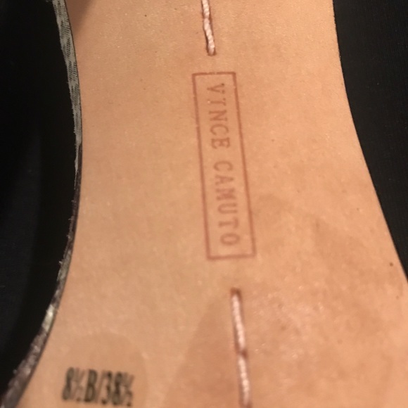 Vince Camuto Kipton stilettos silver & white - Picture 8 of 8